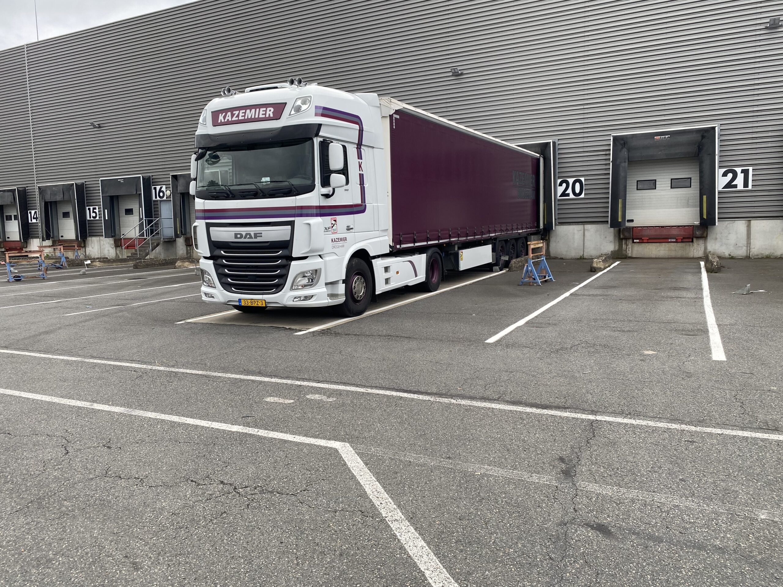 Opslag en distributiecentrum in Groningen